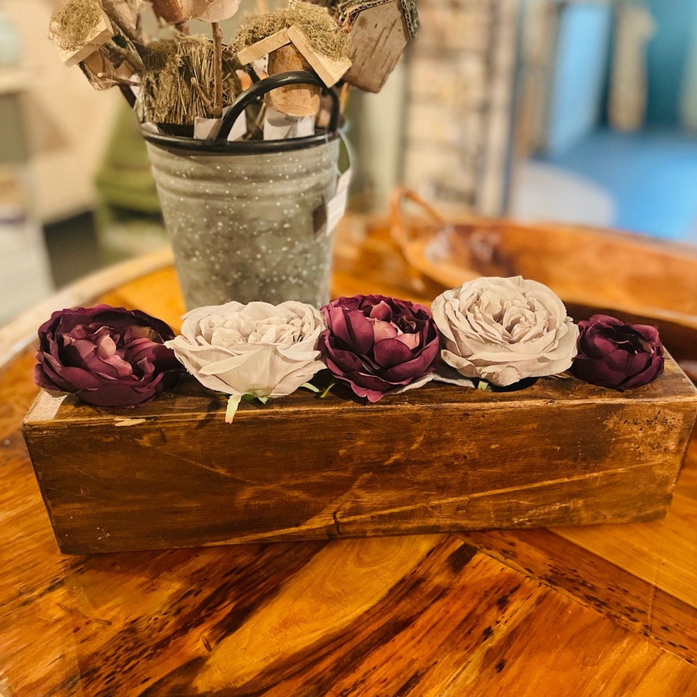 Natural stain cheese mold with metal candle inserts